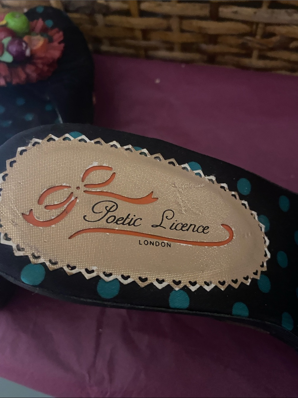 Poetic License All the Pretty Birds Fruit Salad Carved Wedge Sandals  7.5 *flaw - Picture 7 of 10